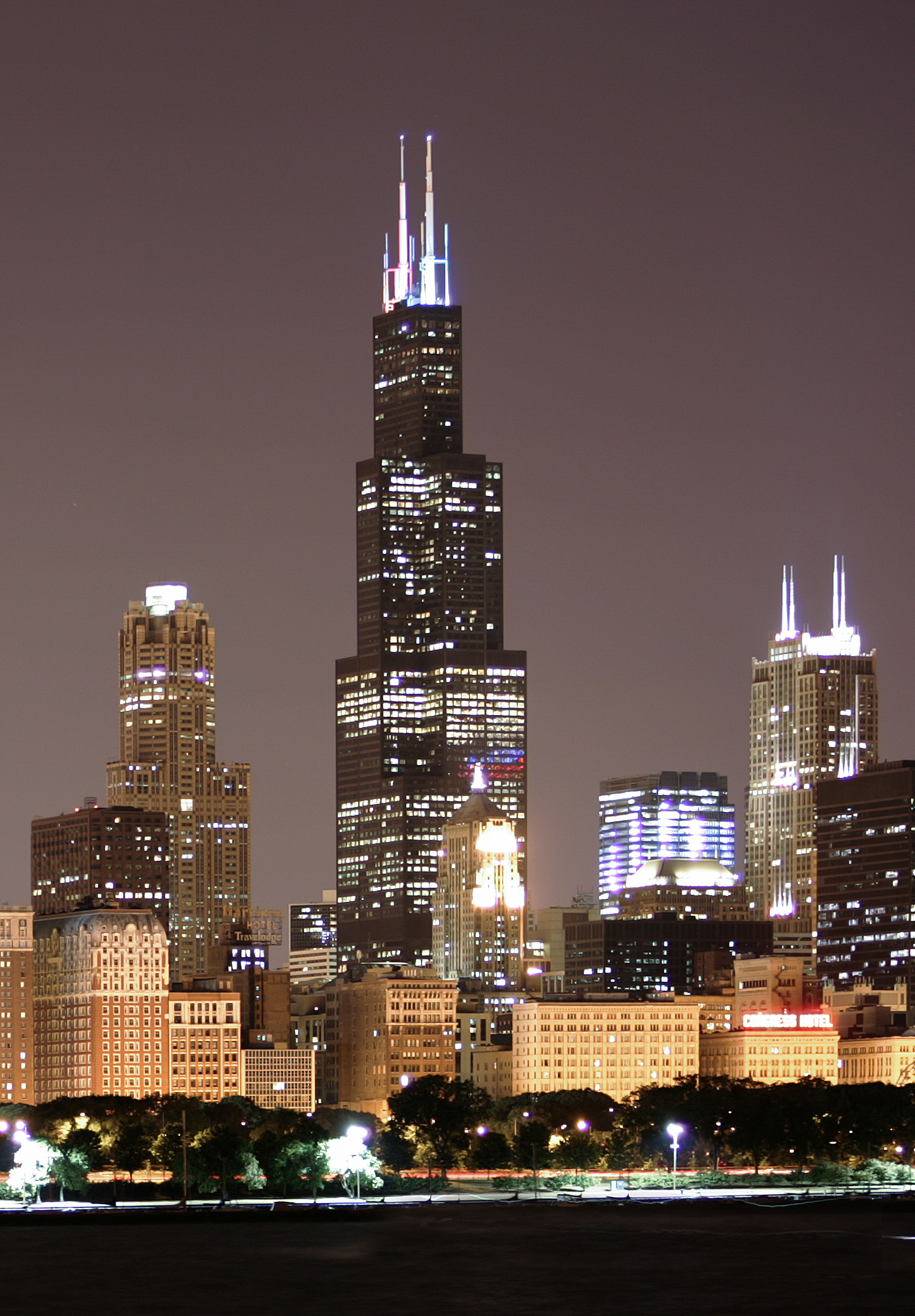 Sears Tower, Chicago - Night view from Adler Planetarium. © Mathias Beinling